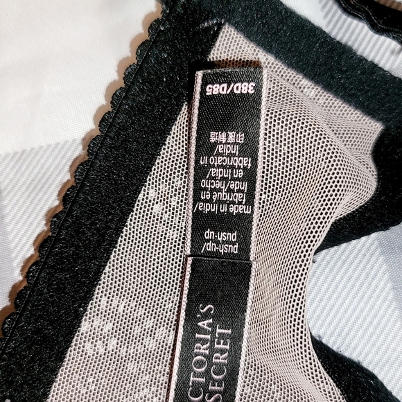 VS Bra - Picture 4 of 4